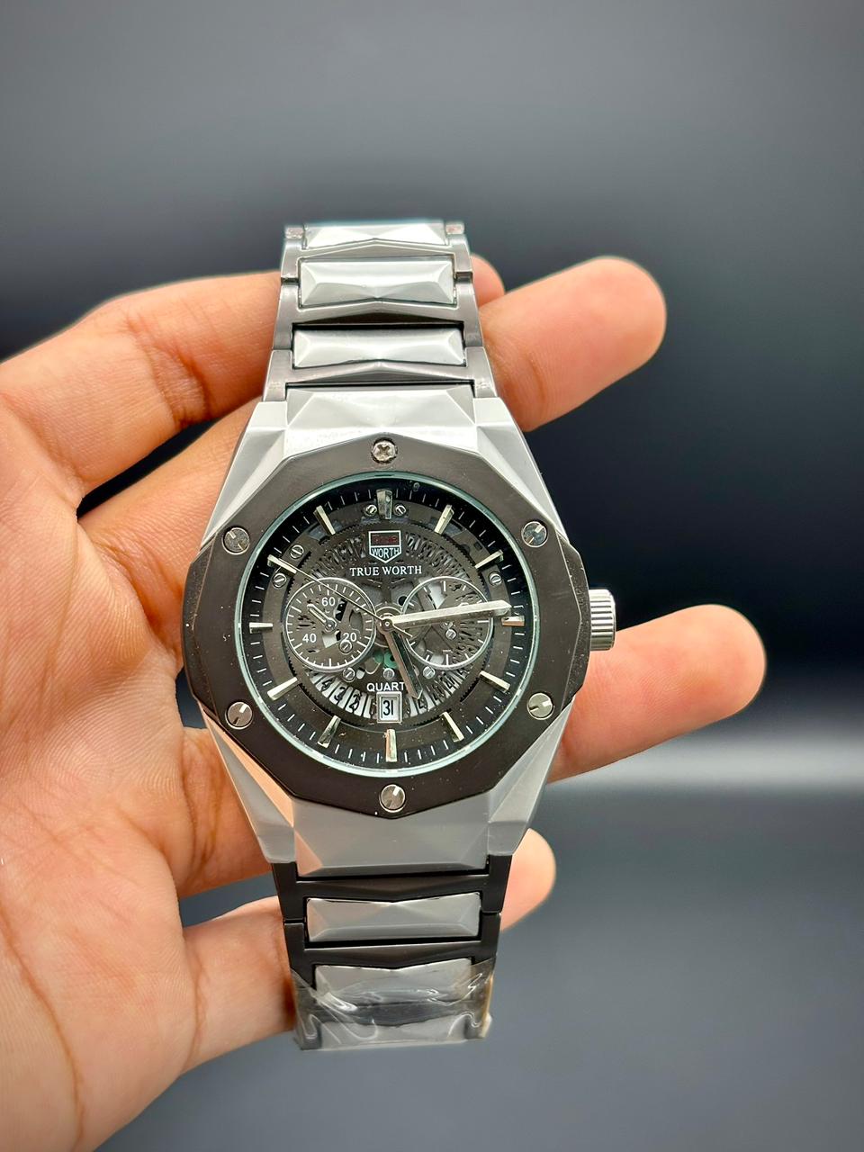 HB Two-Tone Chain With Black Dial Watch.