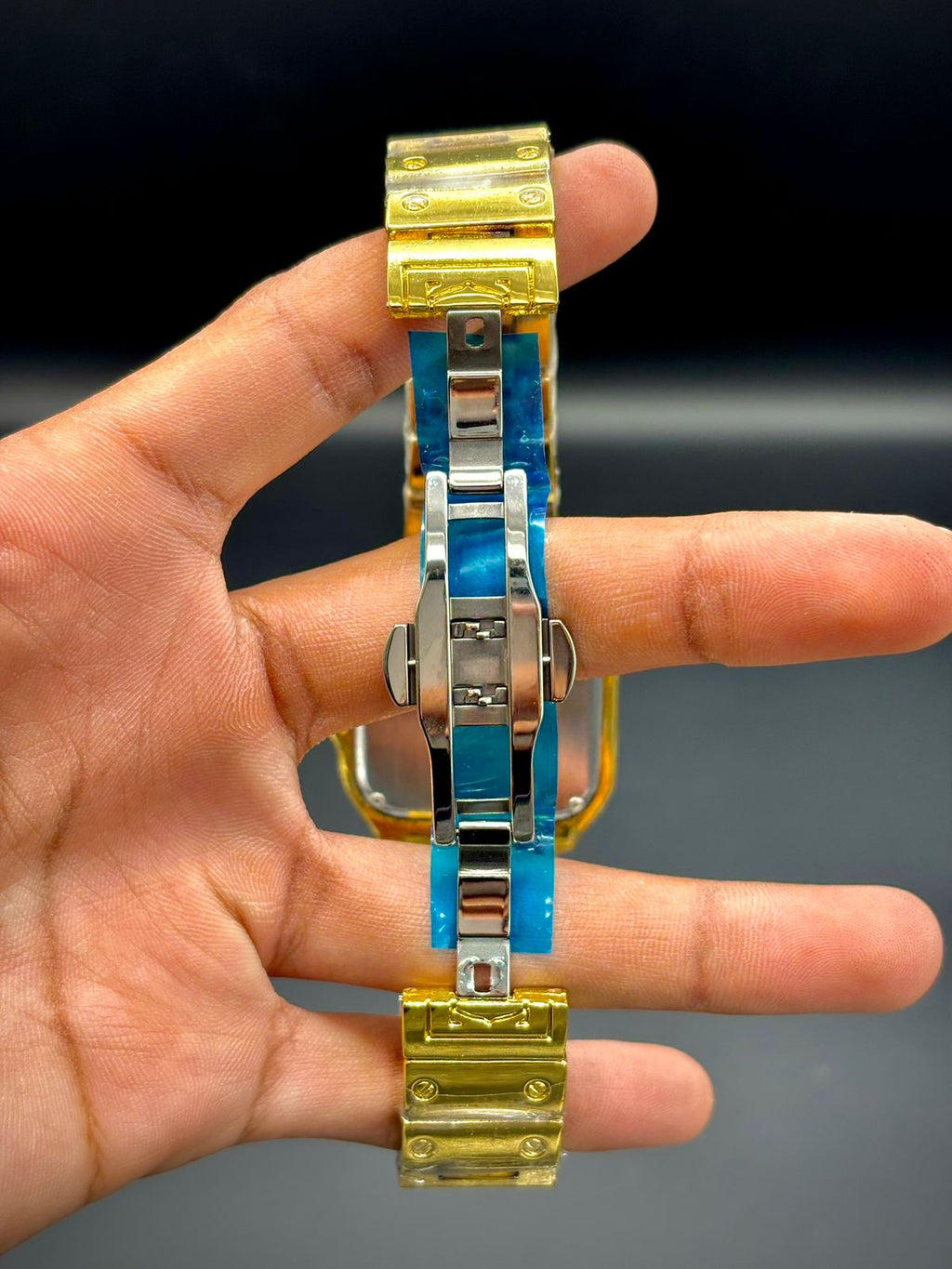 CTR Luxury Gold Square Watch – Gold Dial Roman Numbers | Premium Metal Bracelet