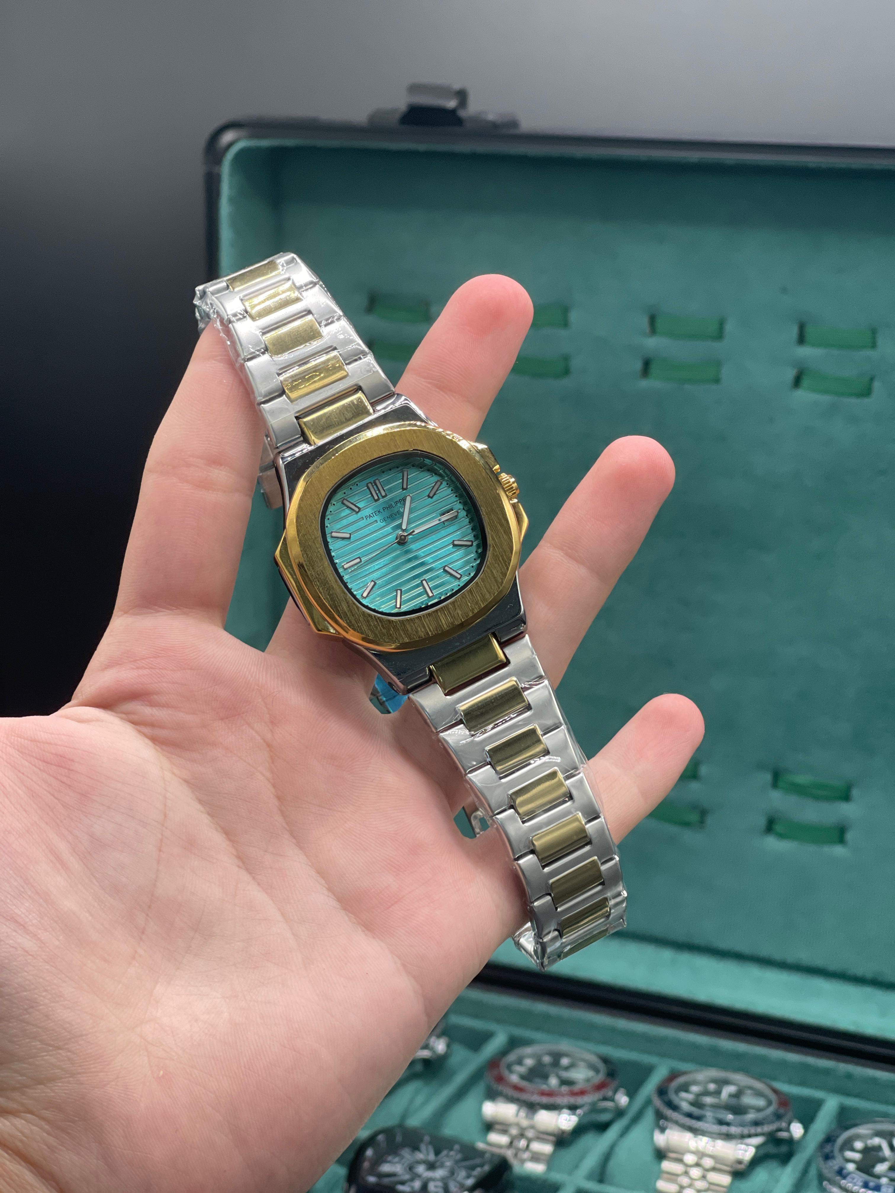 PTK Two-Tone Luxury Sports Watch with Green Textured Dial, Gold Bezel, and Integrated Bracelet