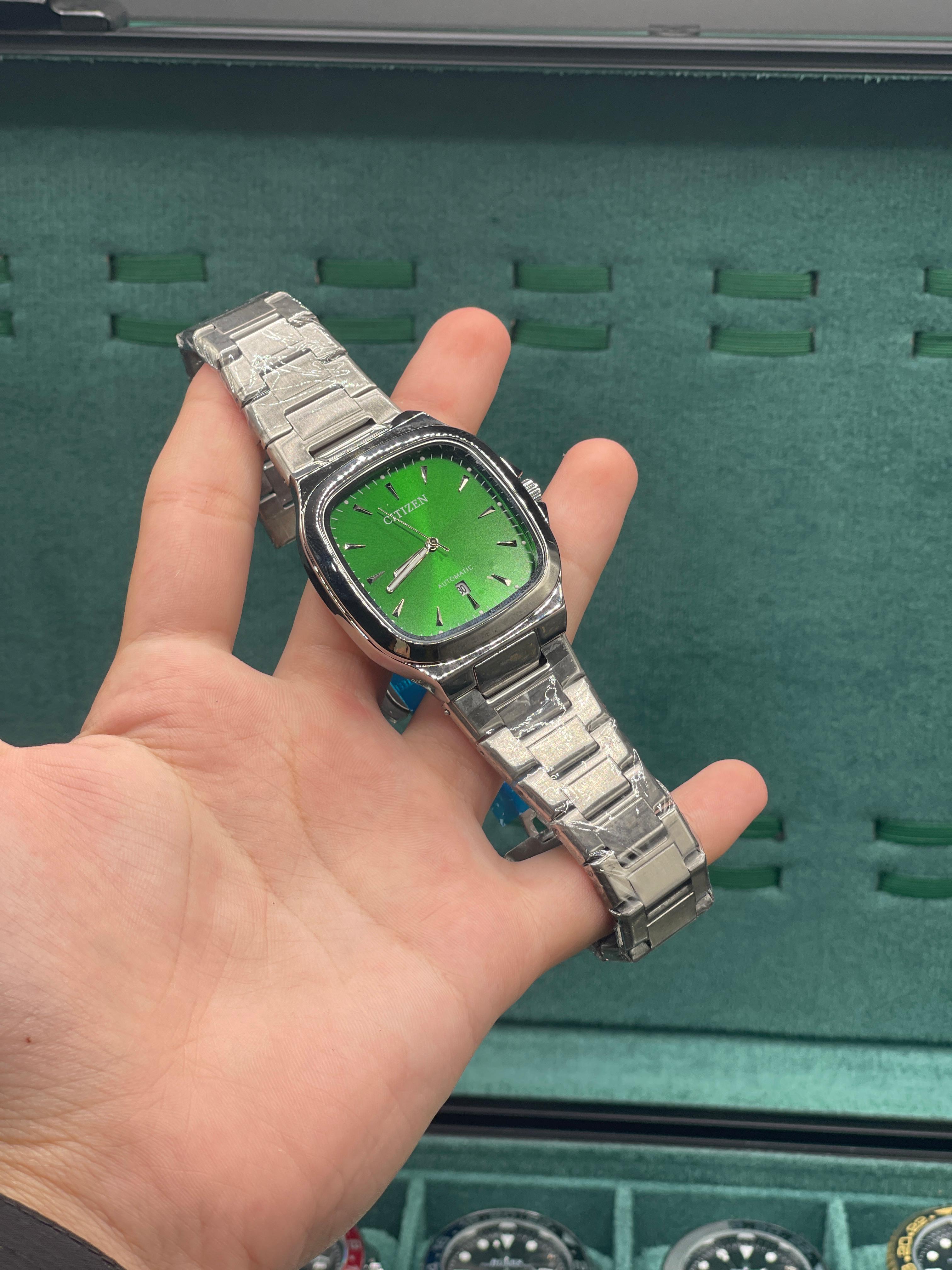 CTN All-Steel Square Emerald Green Dial Watch — Cushion Case + Oyster Bracelet Premium Edition