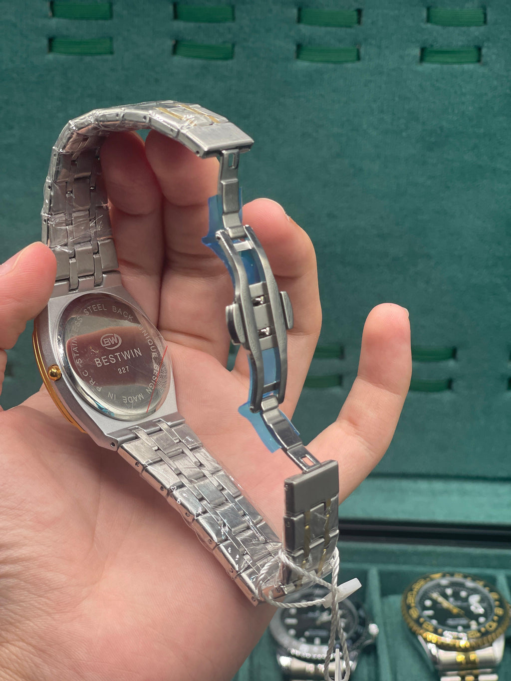 BTW Two-Tone Luxury Dress Watch with Black Textured Dial, Gold Fluted Bezel, and Integrated Bracelet