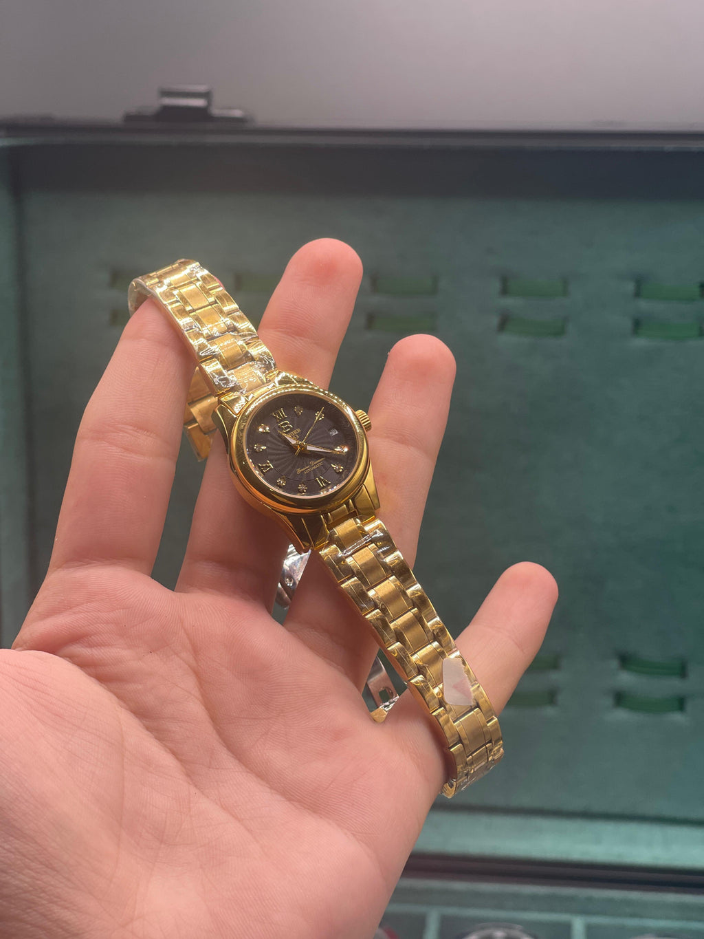 WM  Ladies Gold Black Dial Watch — Diamond Hour Markers + Slim Bracelet Luxury Gift Edition